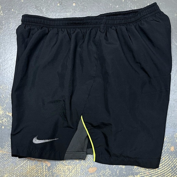 Nike Challenger 7” Running Shorts 644232-010 Dri-Fit Large Volt Flex - Picture 3 of 12